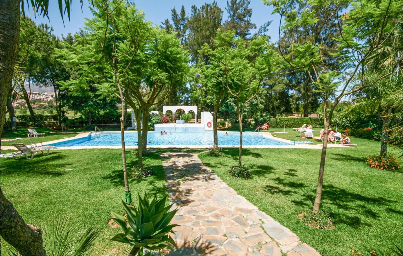 Nice Apartment In Mijas Costa With Kitchen Фуэнхирола Экстерьер фото