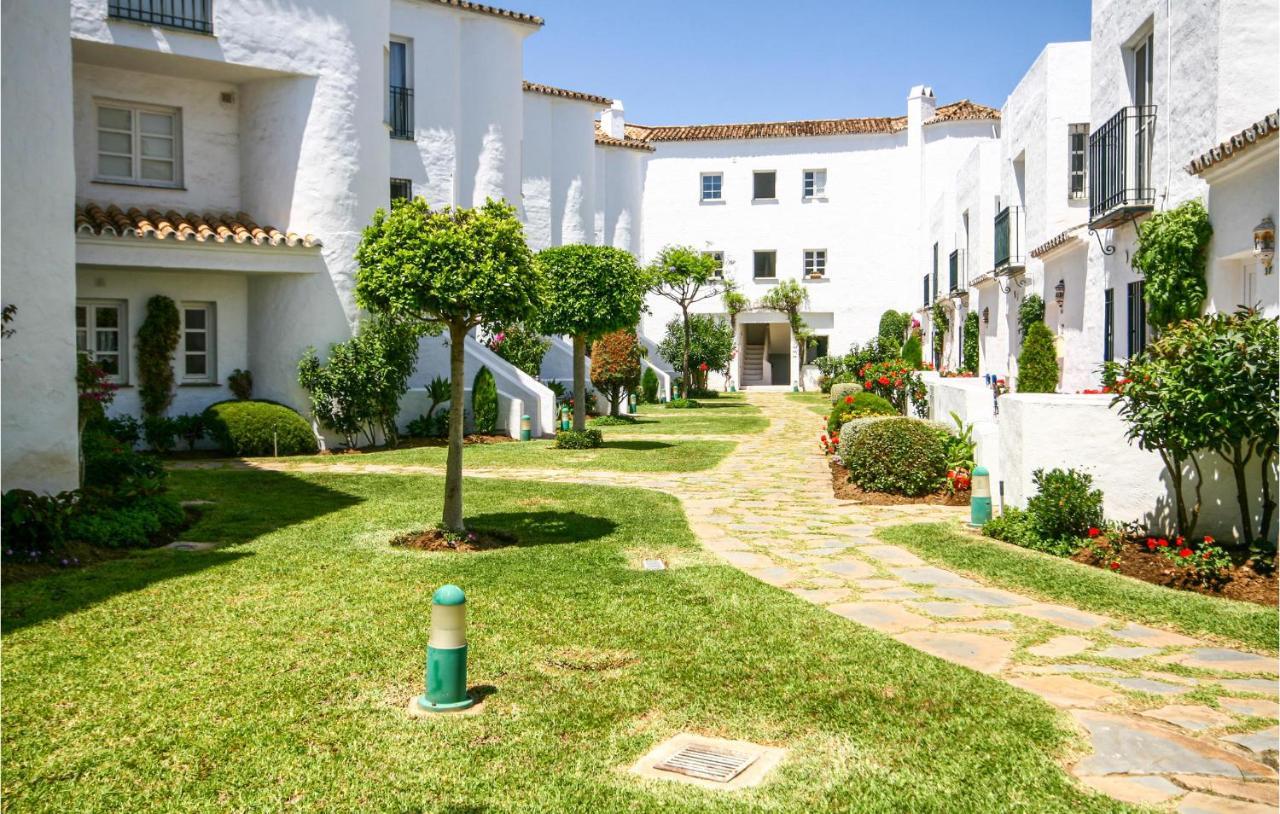 Nice Apartment In Mijas Costa With Kitchen Фуэнхирола Экстерьер фото