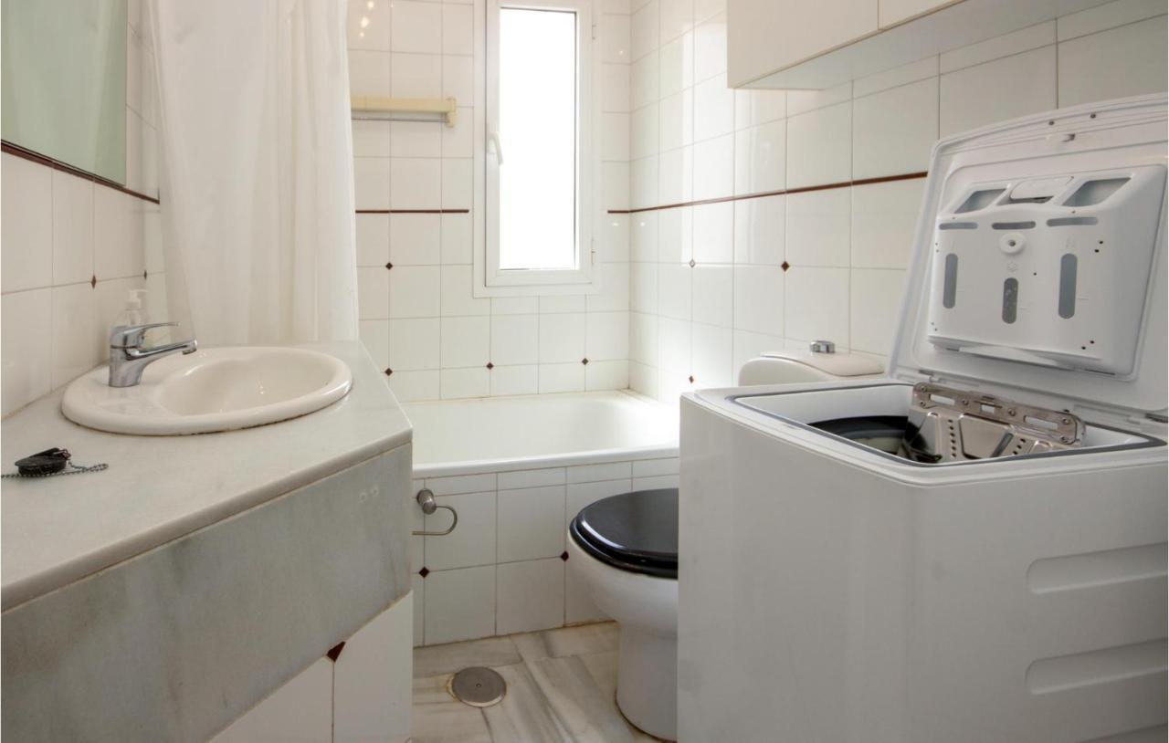 Nice Apartment In Mijas Costa With Kitchen Фуэнхирола Экстерьер фото